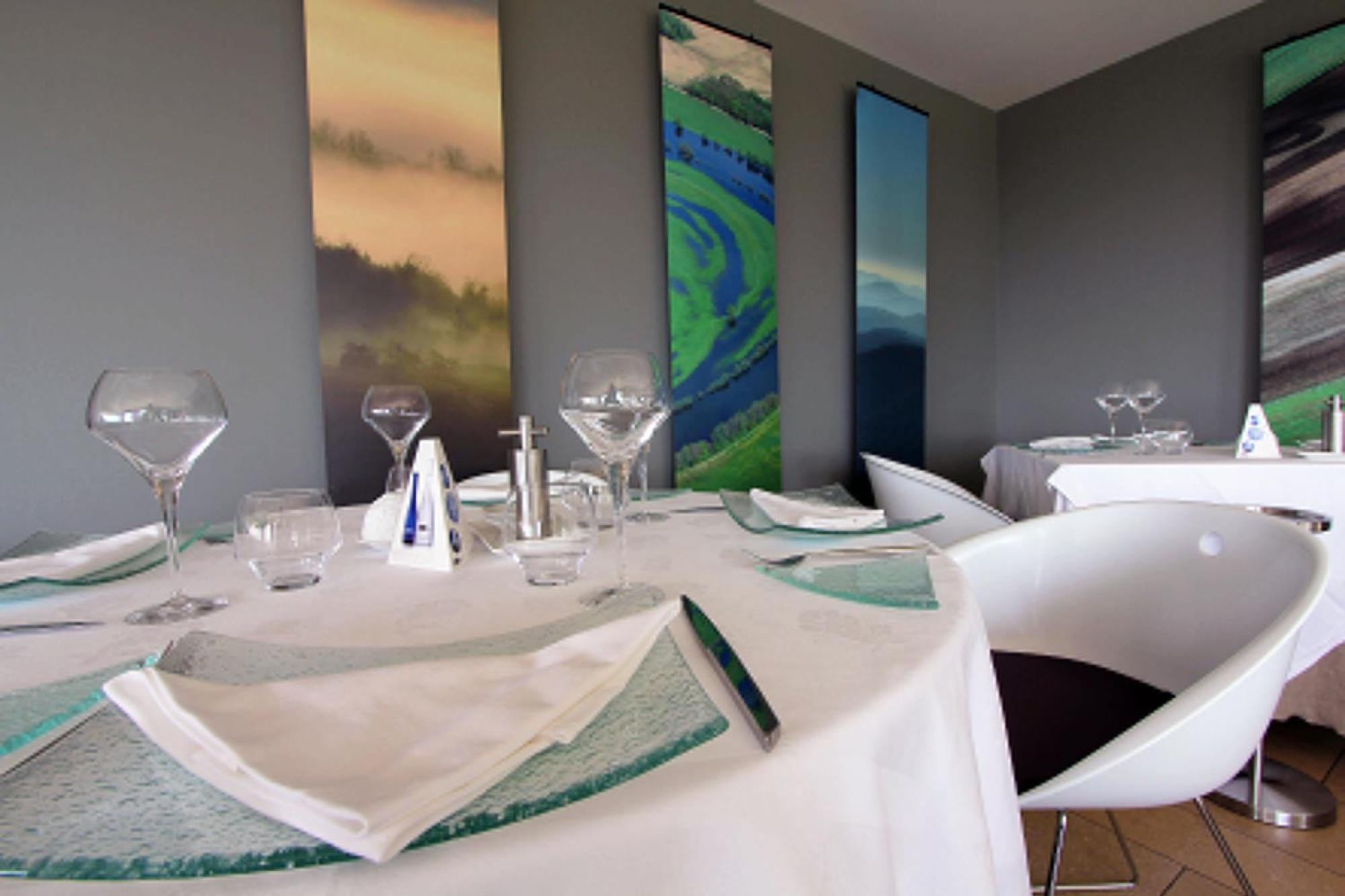 Hotel Restaurant La Montagne De Brancion Martailly-les-Brancion Restoran gambar
