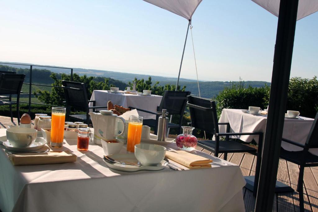 Hotel Restaurant La Montagne De Brancion Martailly-les-Brancion Restoran gambar